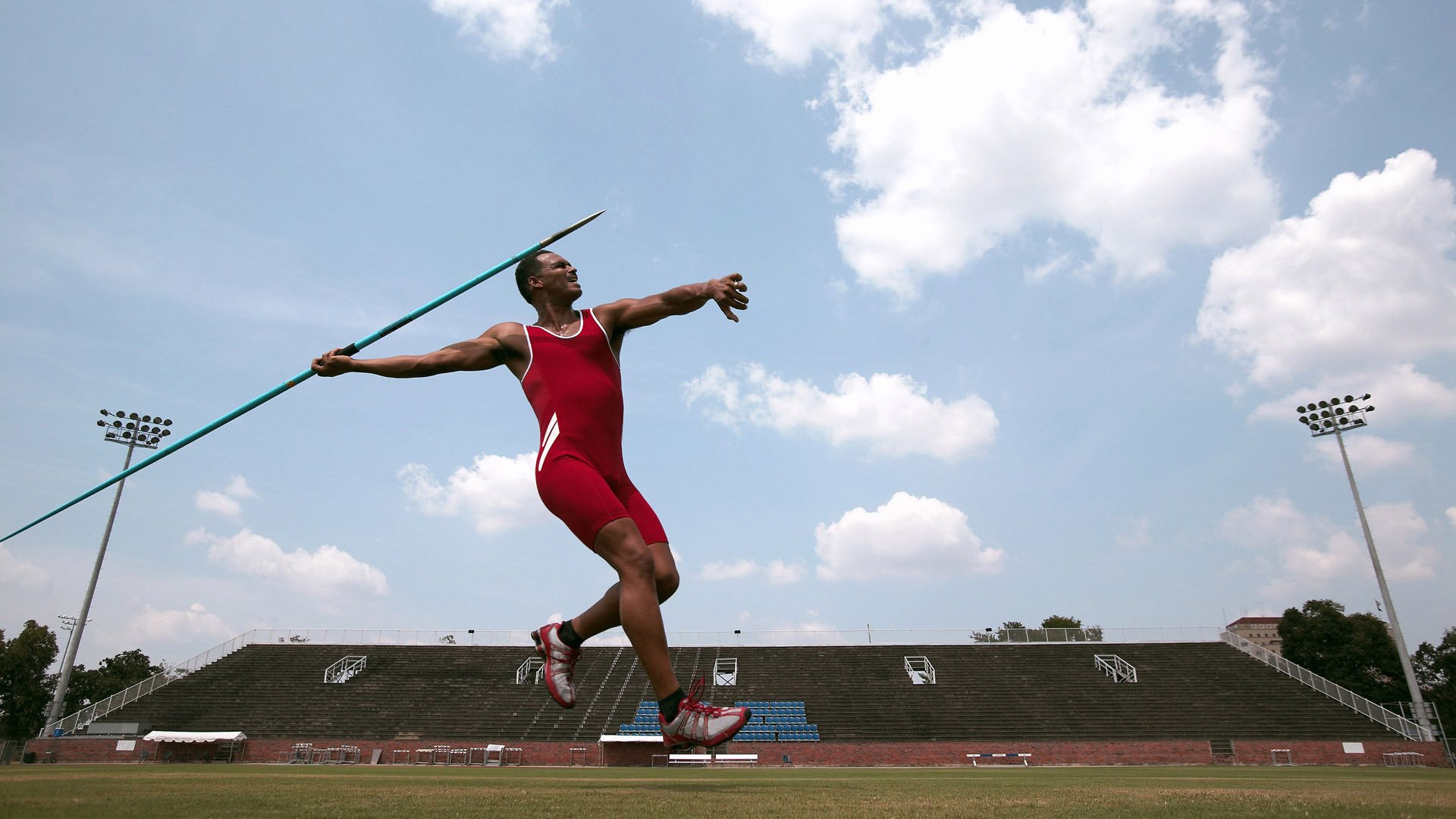 外援首秀亮眼，球队外线得分倍增，外援足球