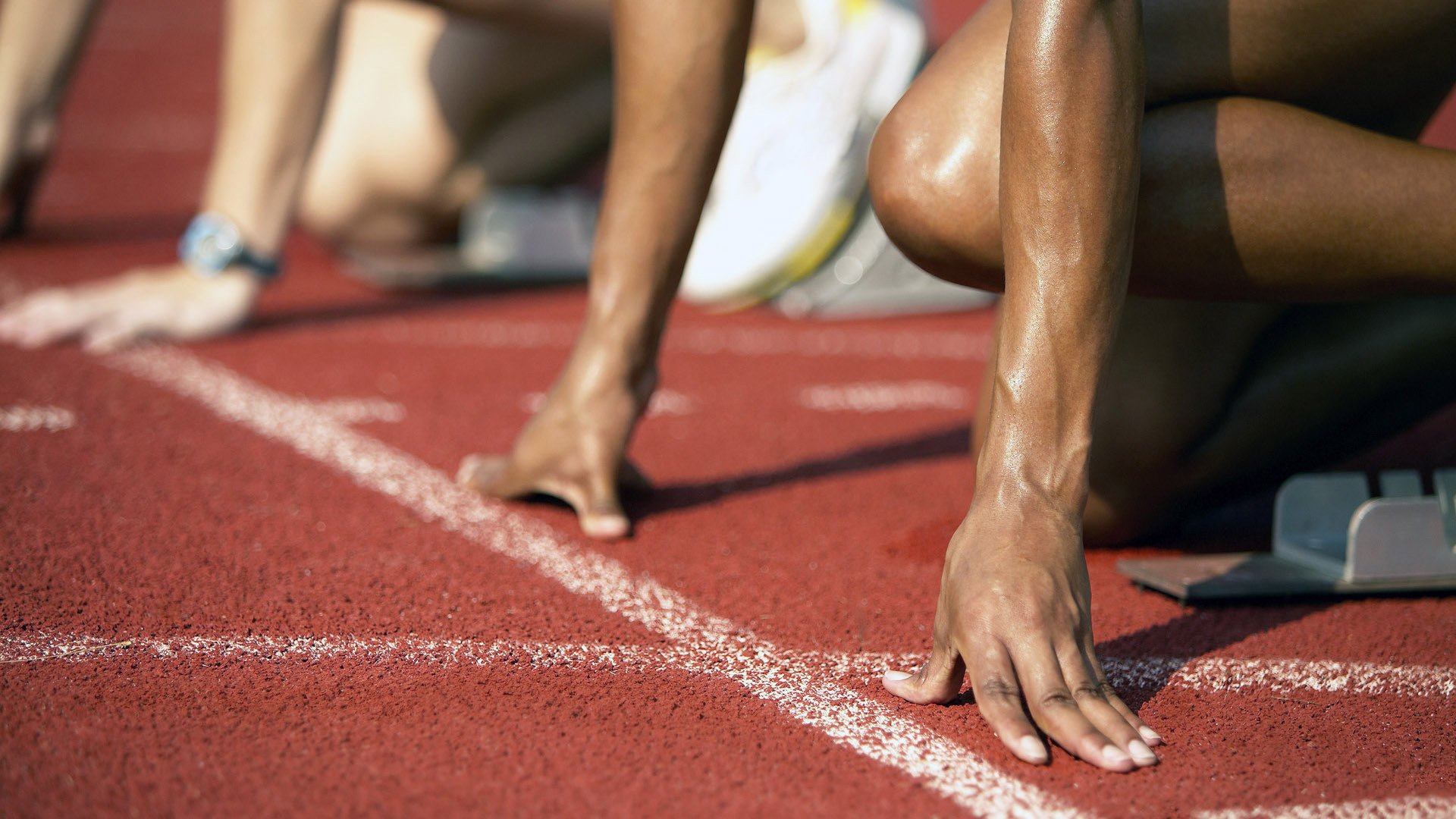 “德甲冠军争夺白热化，劲旅悉数奋战”，德甲热身赛